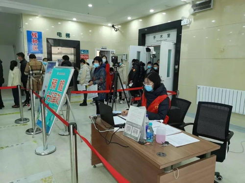 實驗小學(xué)教師疫苗接種志愿服務(wù)在行動 用專業(yè)守護健康，以咨詢傳遞關(guān)懷